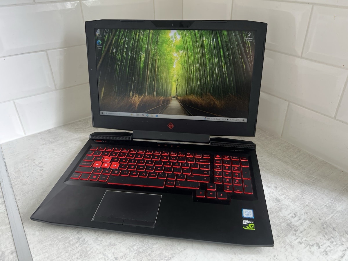 💻 HP 15-ce004na | i5-7300HQ | GTX 1050 2GB | 256GB SSD | Gaming 🎮