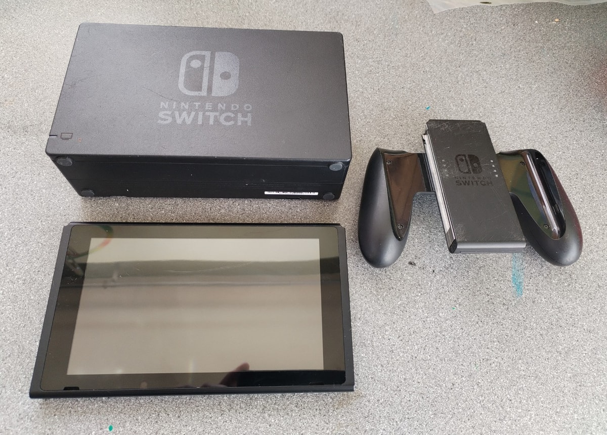 Nintendo Switch - 32GB Console & Dock