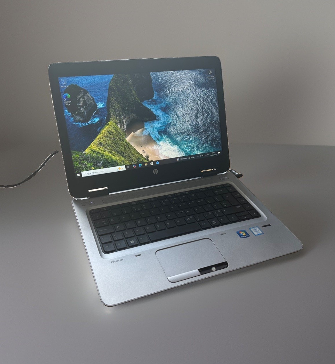 HP ProBook 640 G2 laptop 14” Core i5-6200U 2.3GHz 8GB RAM 256GB SSD Windows 10