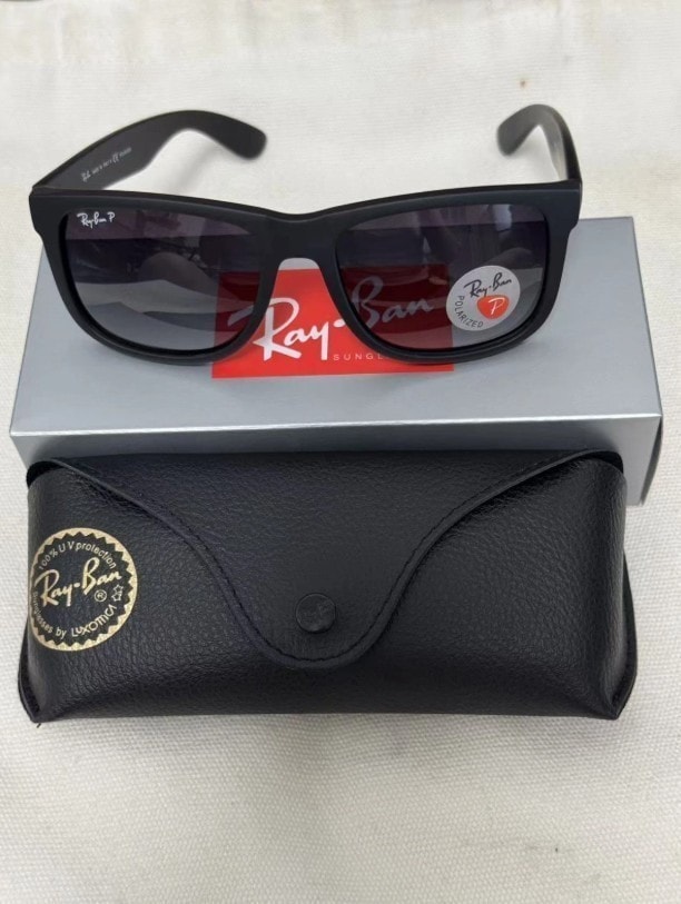 Ray-Ban RB4165 622/T3 Justin Polarized Sunglasses Grey Classic Frame 54mm