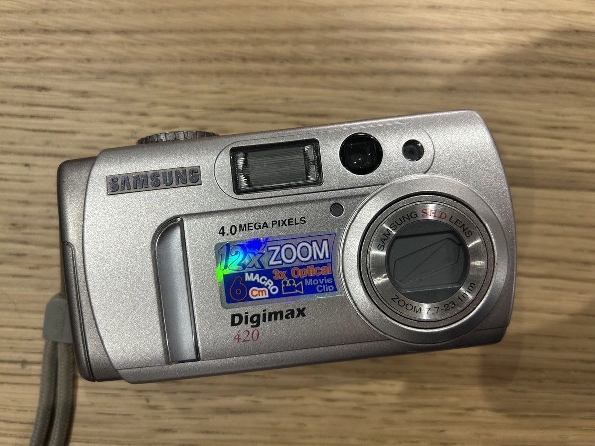 Samsung Digimax 420 4.0 Mpix Compact Digital Camera