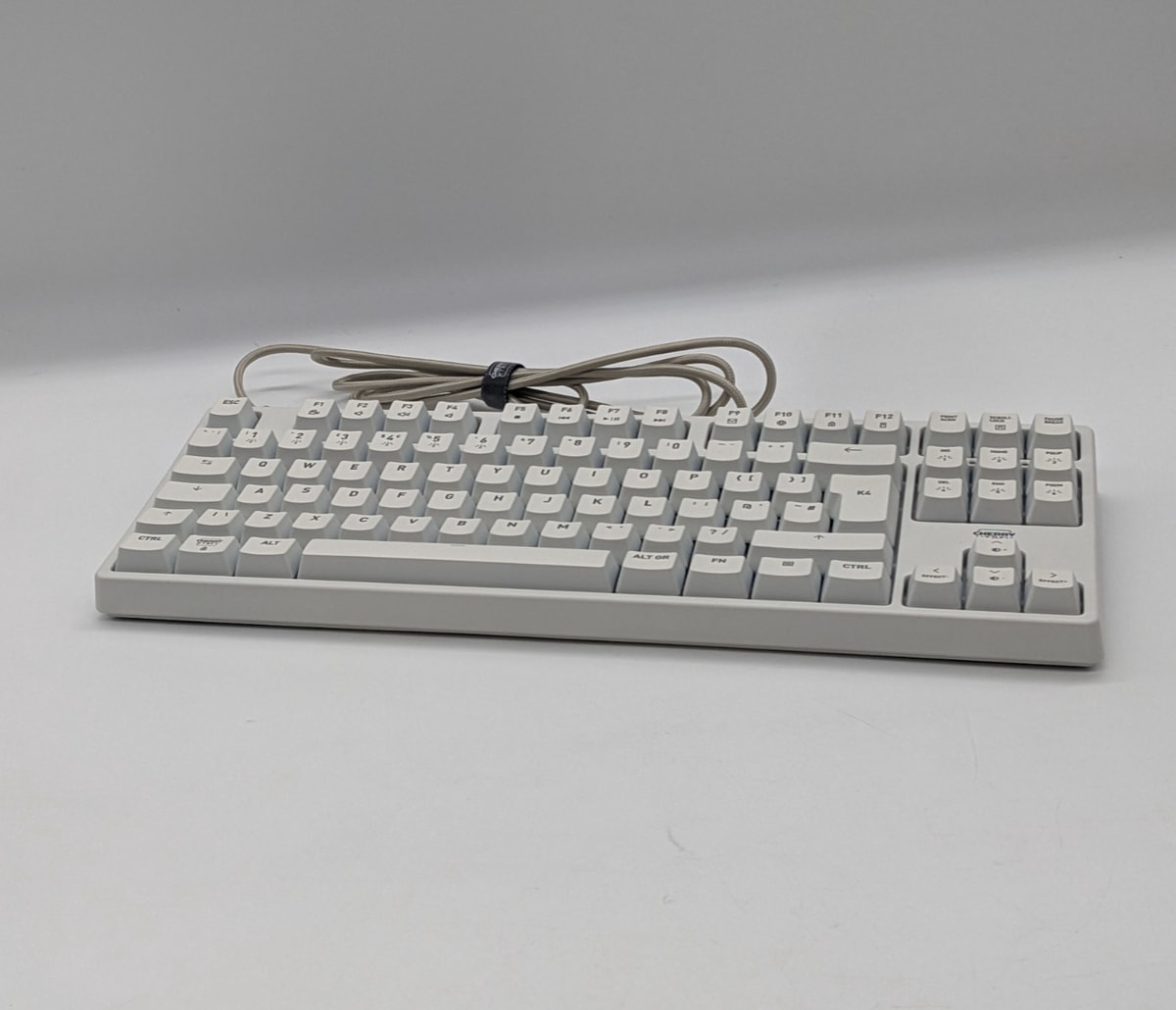 Cherry Xtrfy K4V2 TKL compact mechanical gaming keyboard USB wired QWERTY white