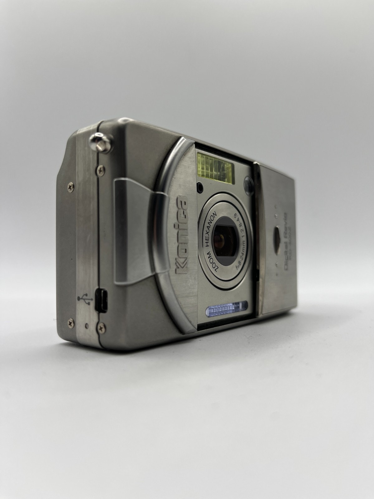 Konica Digital Camera Revio KD-400Z 4.0MP Silver - Untested