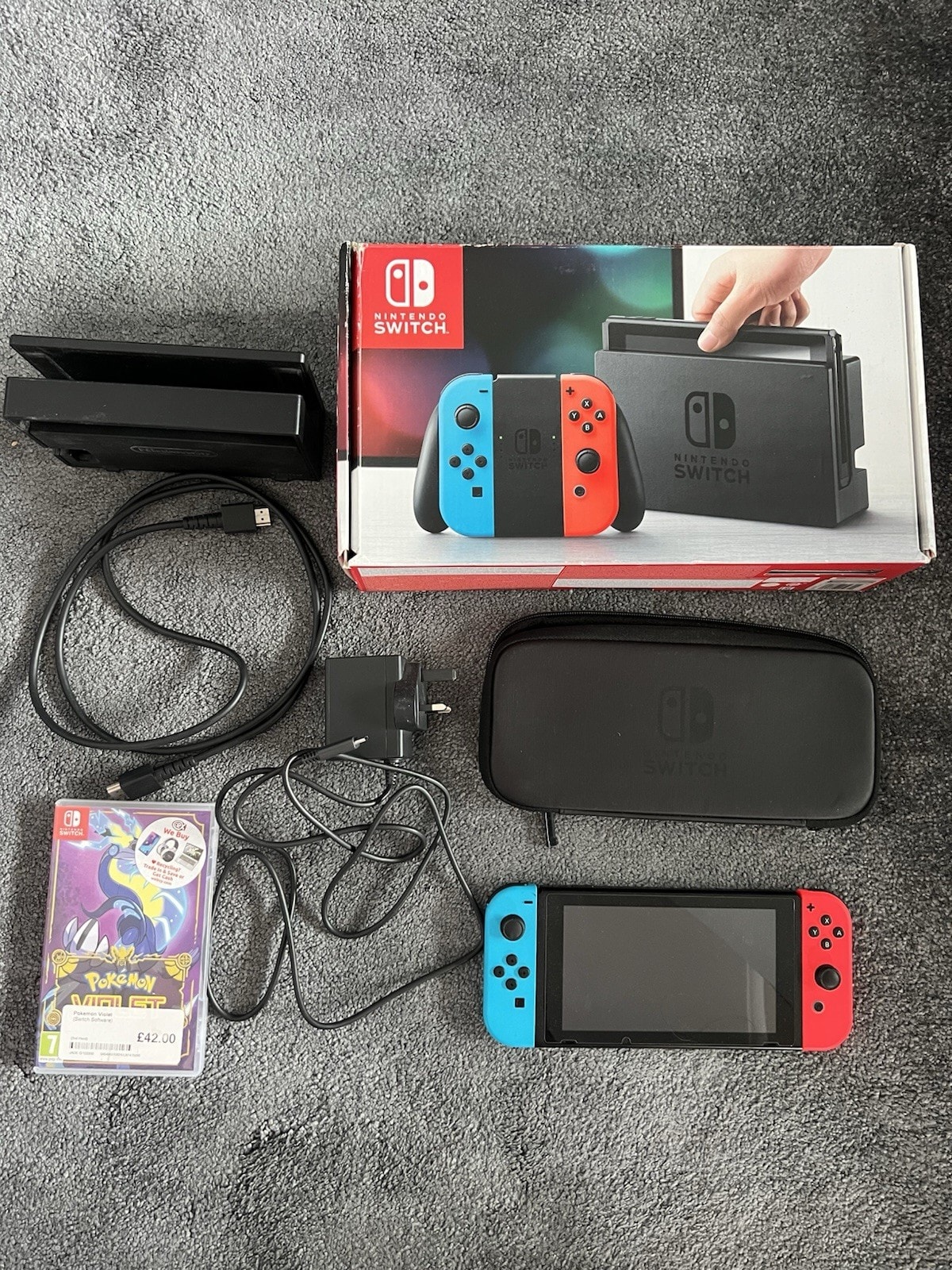 Nintendo Switch + Pokemon Violet + Original Accessories + Case + 256GB Card Used