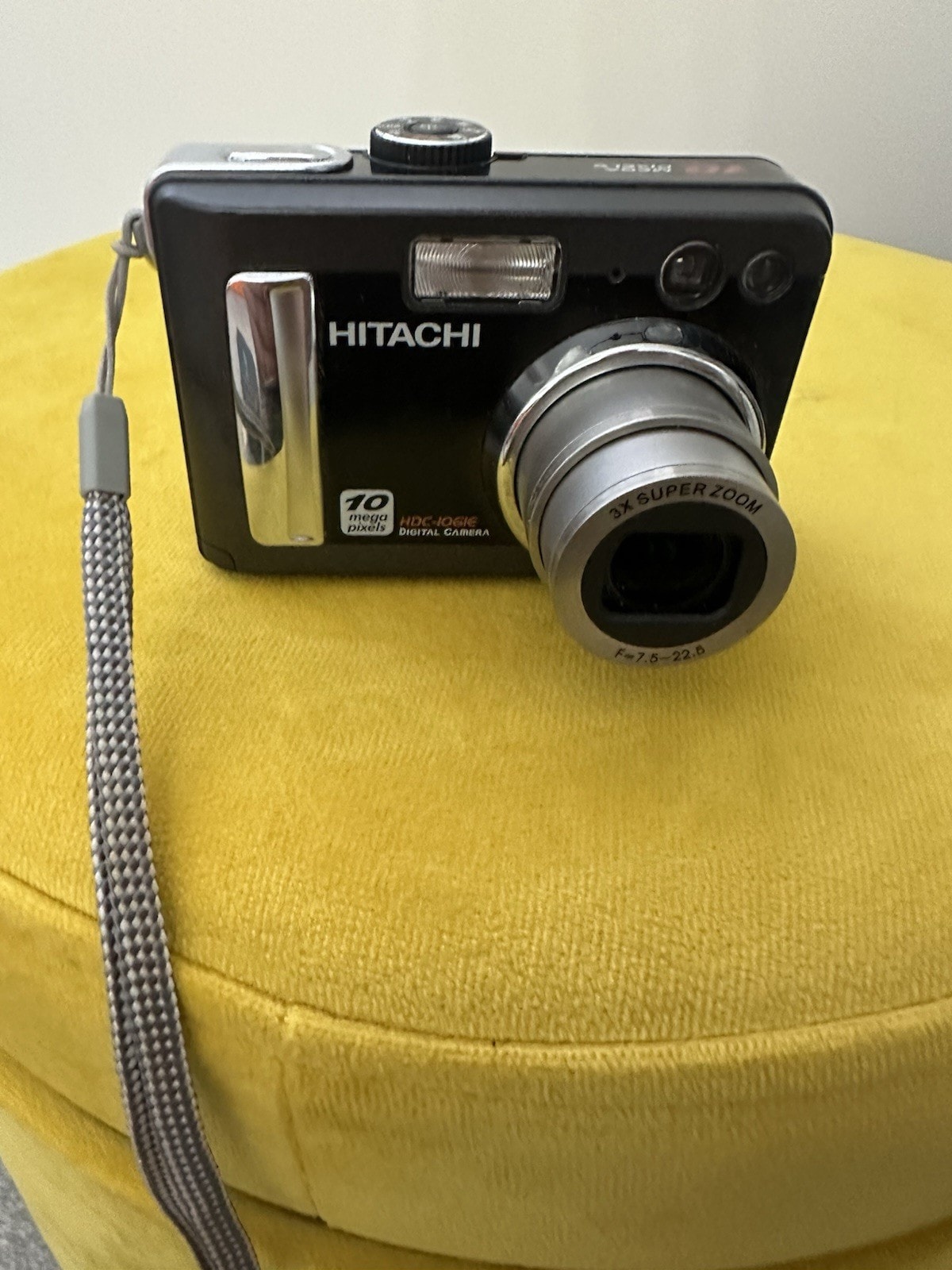 Hitachi Digital Camera HDC-1061E 10.0MP Black Tested