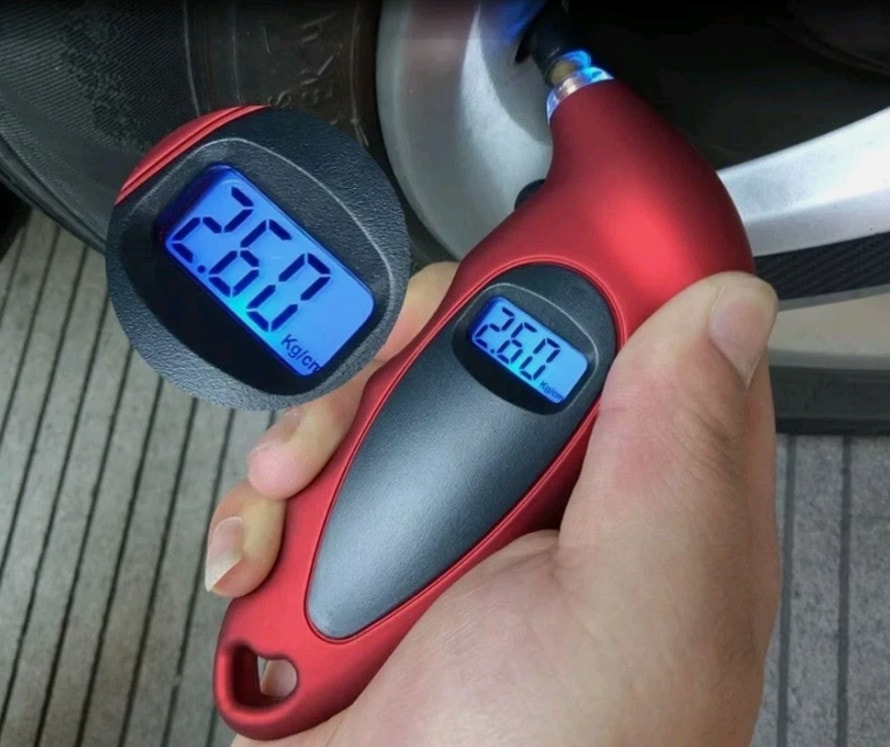 New Digital Tire Pressure Gauge Backlight LCD Tyre Air Monitoring Meter 150PSI H