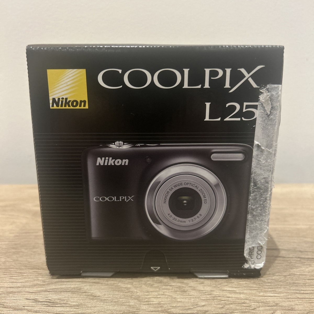 Nikon COOLPIX L25 Compact Digital Camera 10.1MP. NEW, UNUSED