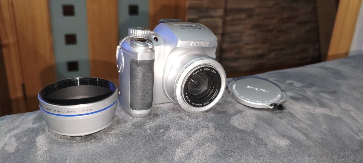 Fujifilm FinePix S Series S3500 4.0MP Digital Camera - Tested Working