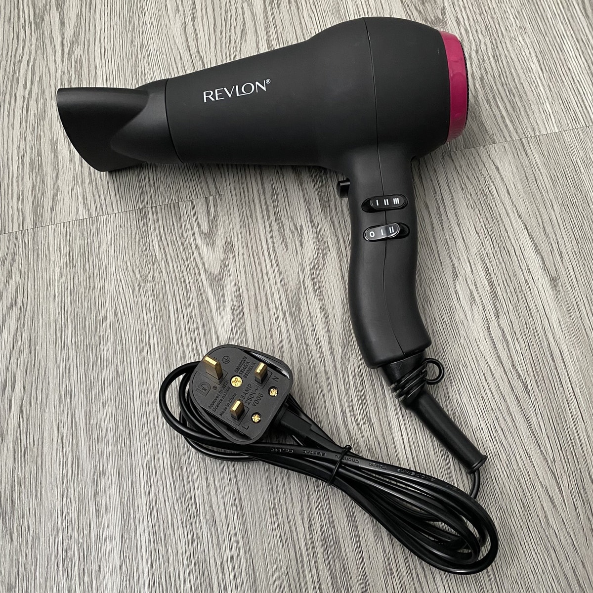 Revlon RVDR5823 Fast and Light Hair Dryer 2000W Good Condition