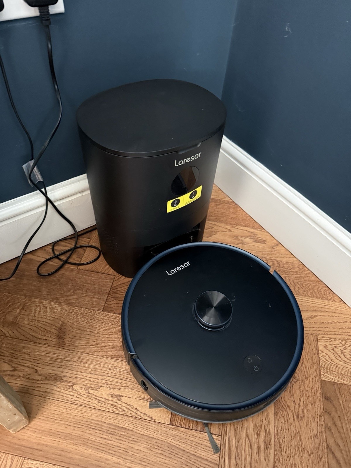 Laresar Robot Vacuum Cleaner with Mop,3500Pa Robotic Vacuum with 3.5L