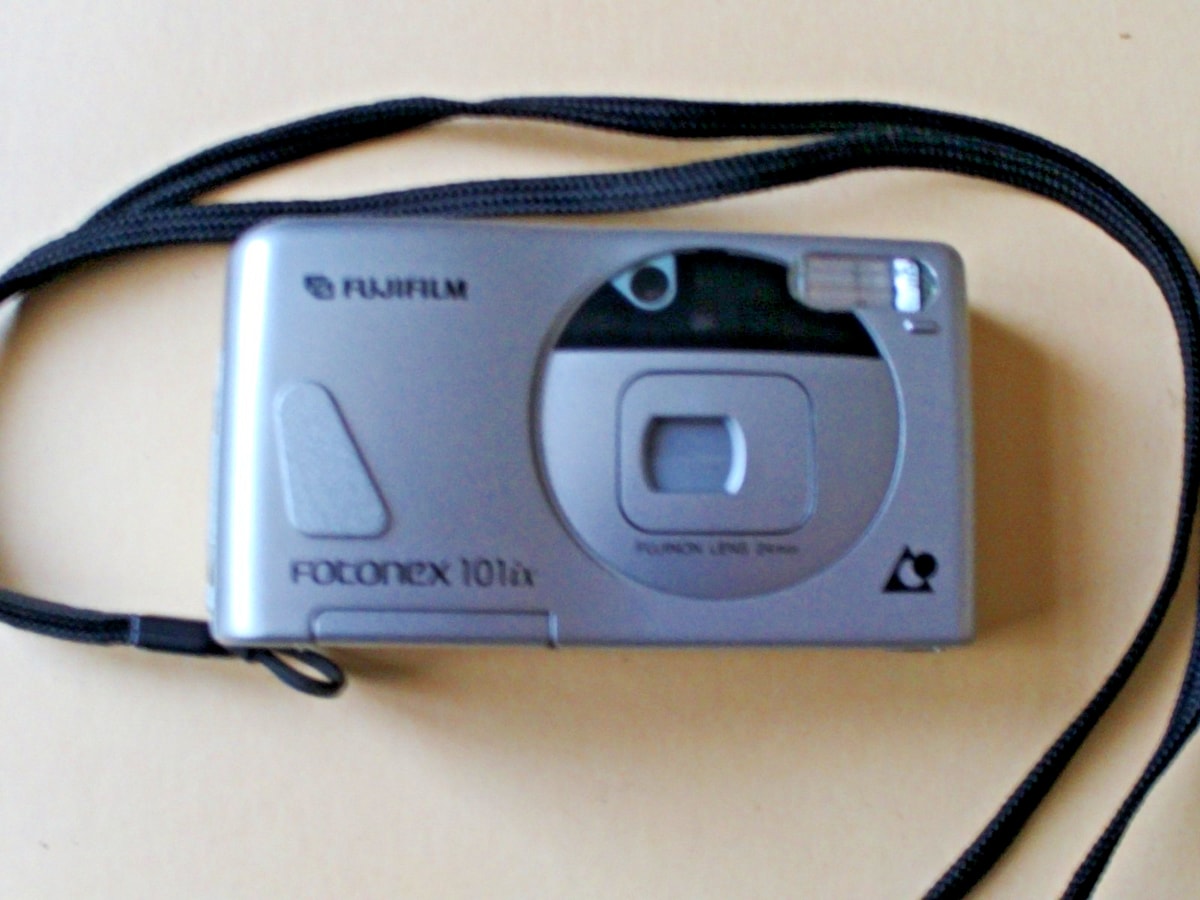 Fujifilm Fotonex 101ix camera. Untested.