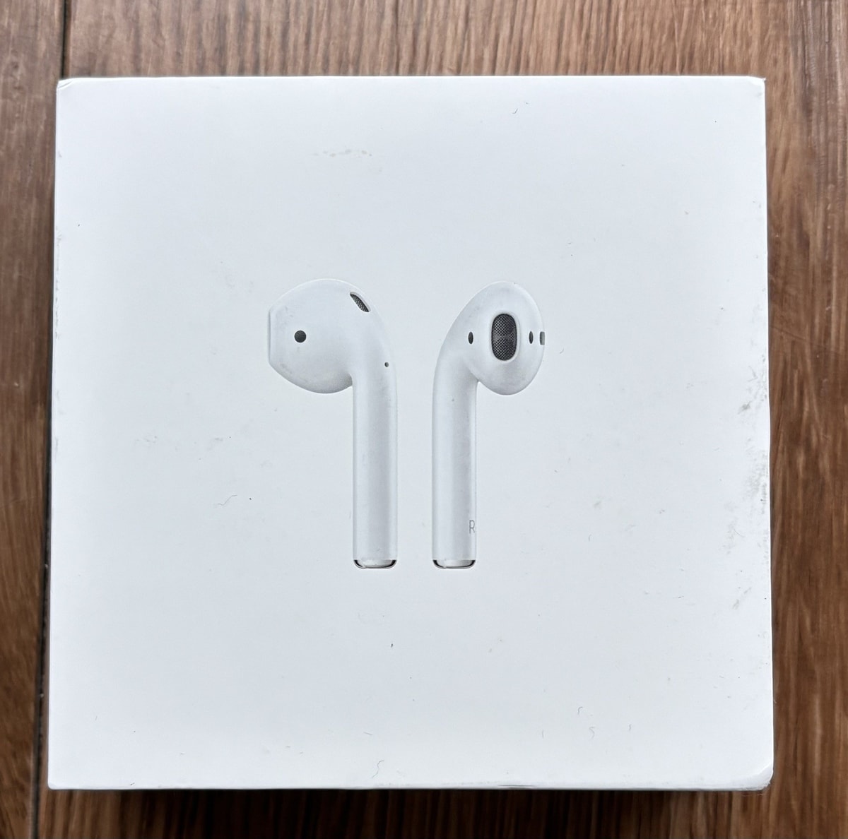 Apple AirPods 2nd Generation with Lightning Charging Case A1602 - White