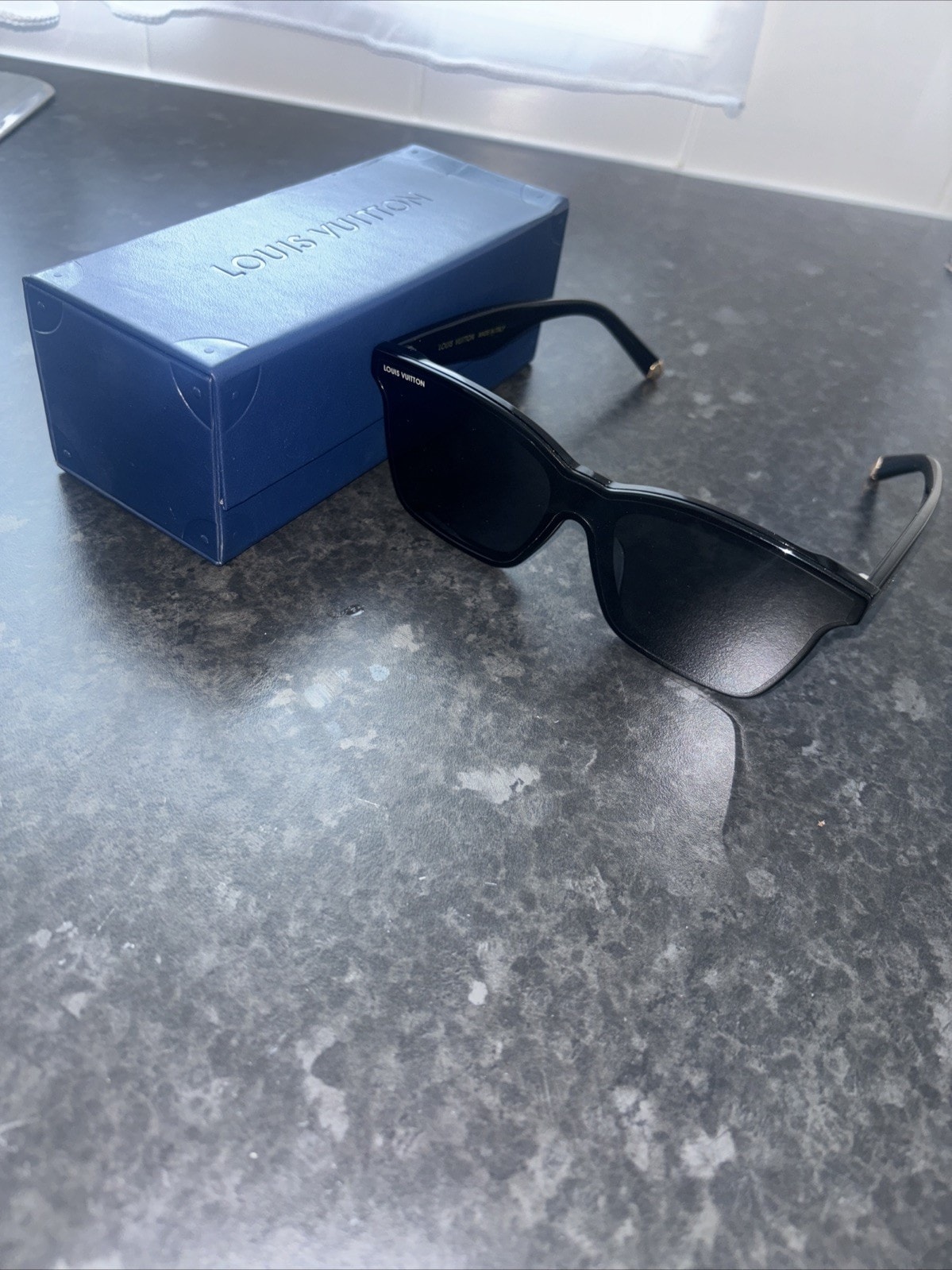 Louis Vuitton Z2970W 52 19 Width 145 Mm Sunglasses Black Unisex