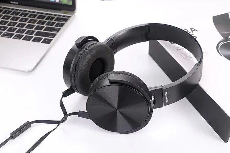 Wired Earphone HD Sound Over Ear Headset Bass HiFi Sound Music Stereo Headphone