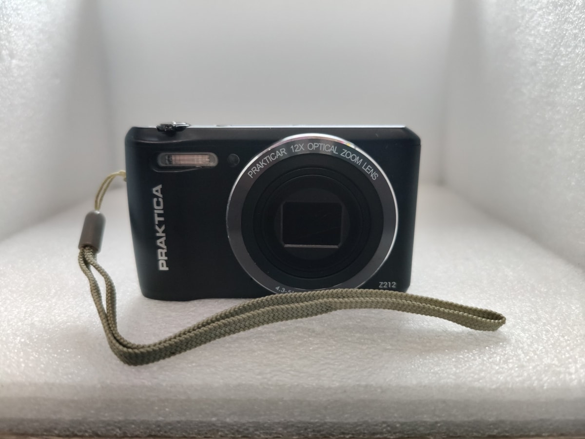 Praktica Luxmedia Z212 20.0MP Compact Digital Camera Black Tested