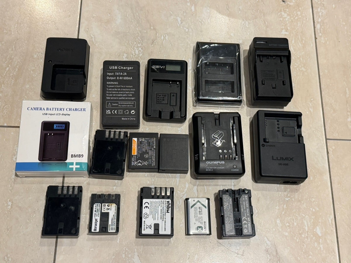 Joblot digital camera batteries and chargers
