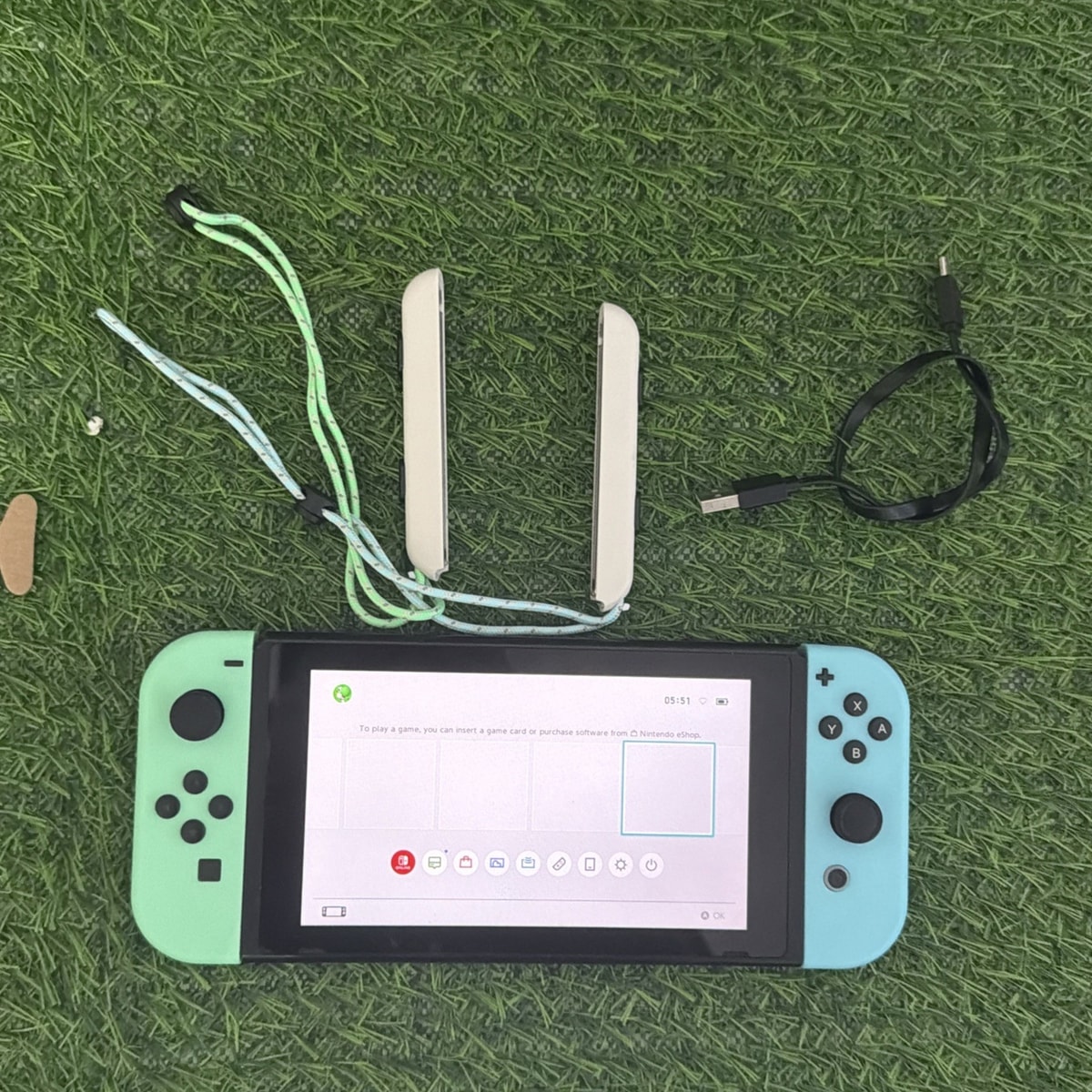 Nintendo Switch Console 32G works Perfectly Come With Charging Cable