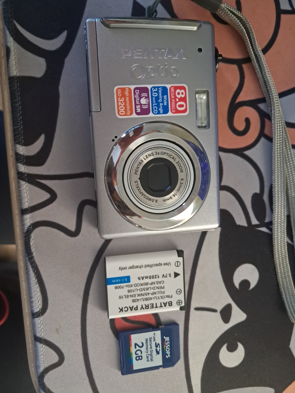Pentax Optio V10 8MP Digital Camera Silver Tested & Working Battery & 2GB Card