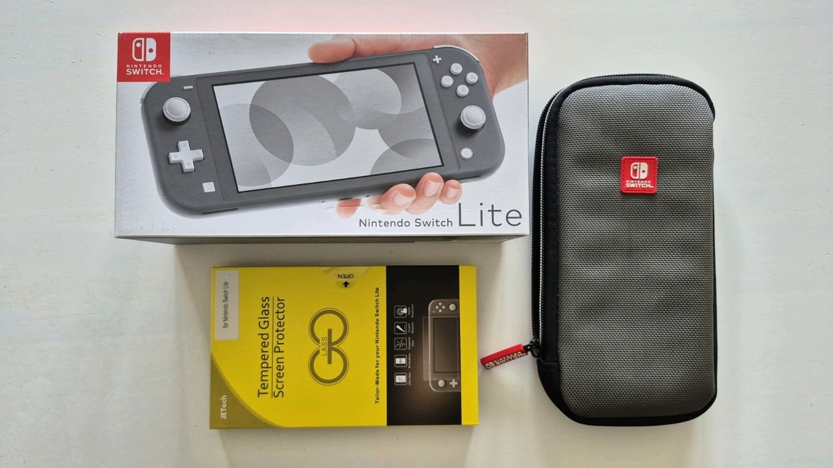 Nintendo Switch Lite Grey Handheld Boxed With Carry Case & Screen Protectors