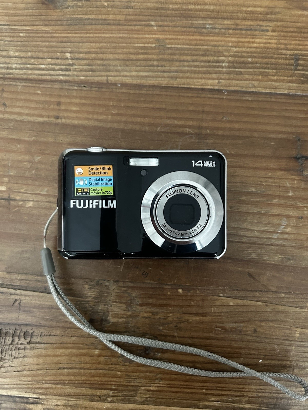 Fujifilm FinePix AV200 Digital Camera 14MP - Fully Working! Great Little Camera!