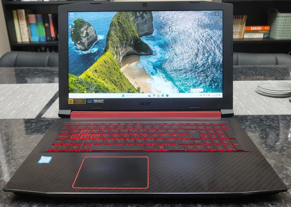 Acer Nitro 5 15.6" Gaming Laptop - Intel i5-7300HQ GTX 1050 16GB RAM - SSD + HDD