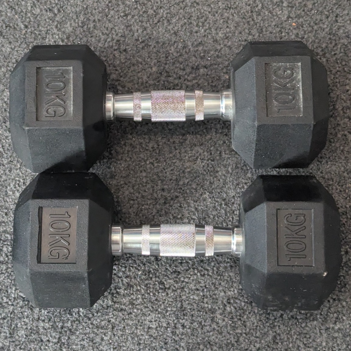 10kg Hex Rubber Dumbbells Pair (2 x 10kg) Black/Silver Chrome Handles