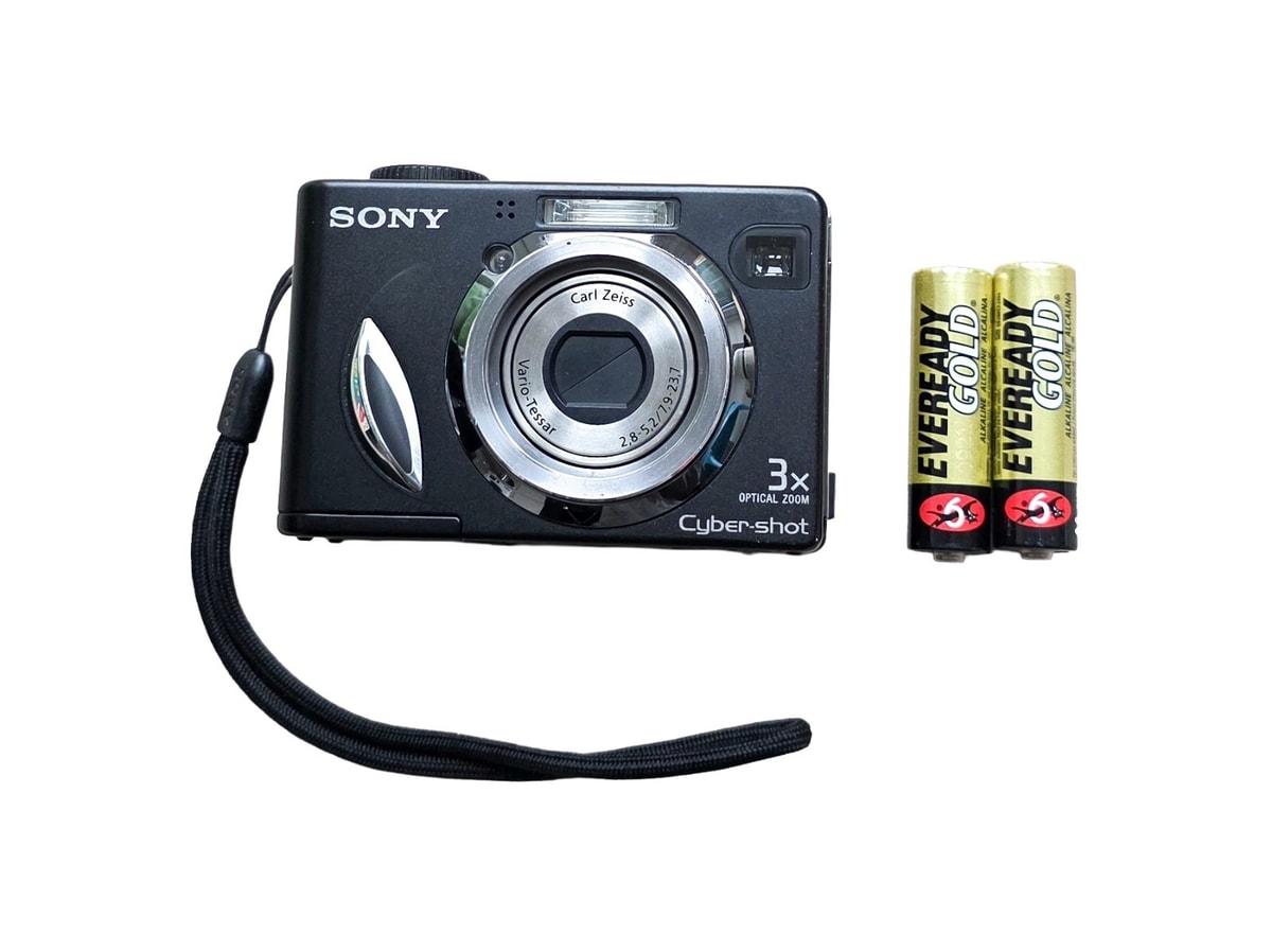 Sony Cybershot DSC-W17 Digital Camera - TESTED + 2x NEW BATTERIES