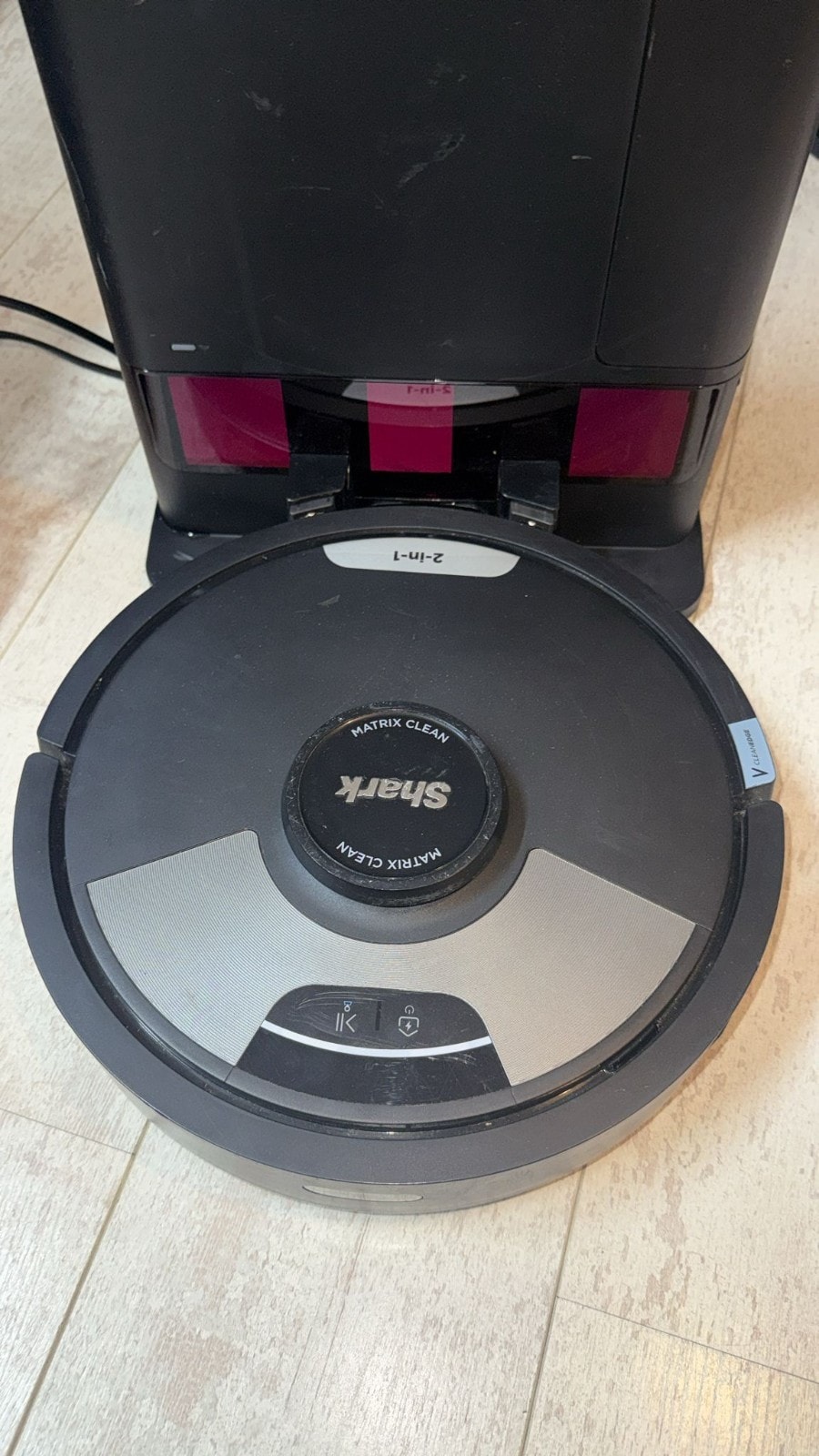 Shark Matrix Plus 2-in-1 Self-Empty Robot Vacuum Cleaner