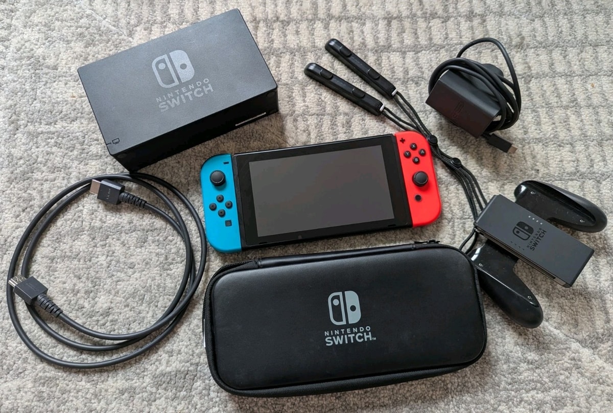 🟦🟥Nintendo Switch V2 Neon Blue & Red Console Bundle | 2024 Amazing Condition✅