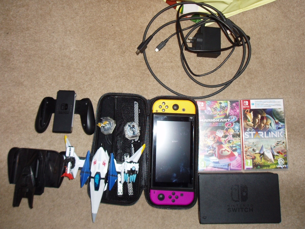 Nintendo switch console with games and controllers 32GB (2017) LOWER PRICE