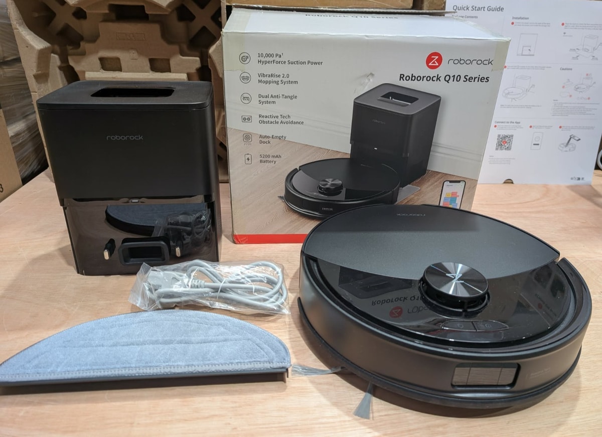 Roborock Q10 S5+ Robot Vacuum, Self-Emptying, 10000Pa Suction, Mop, Black, Used