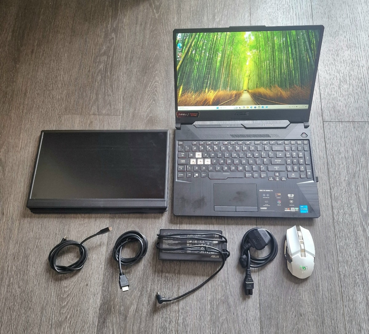 ASUS TUF DASH F15 Gaming Laptop - RTX 3050ti, i5-11400h, 16gb, + Mouse & Monitor