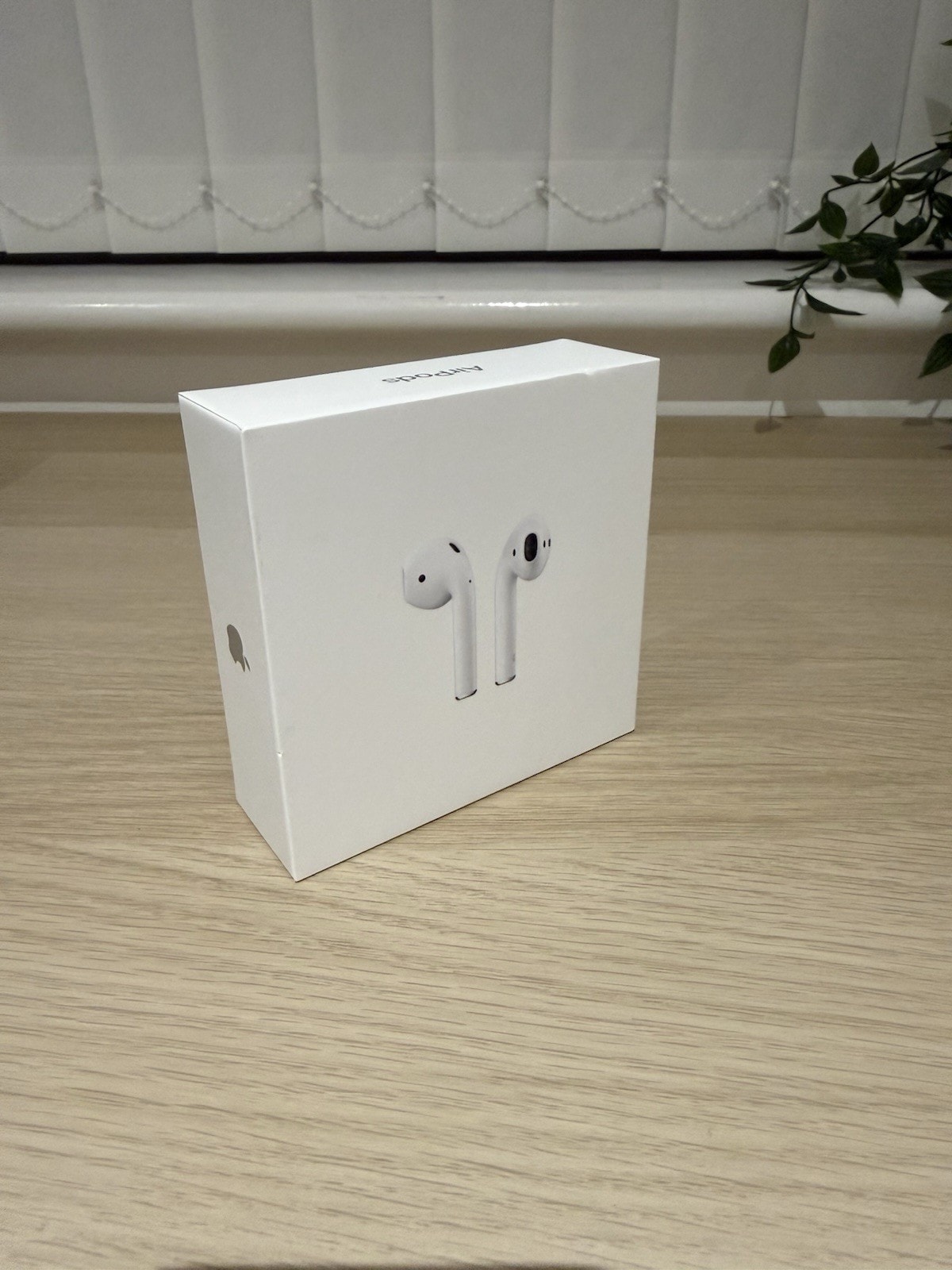 Apple AirPods 2nd Generation with Charging Case - White