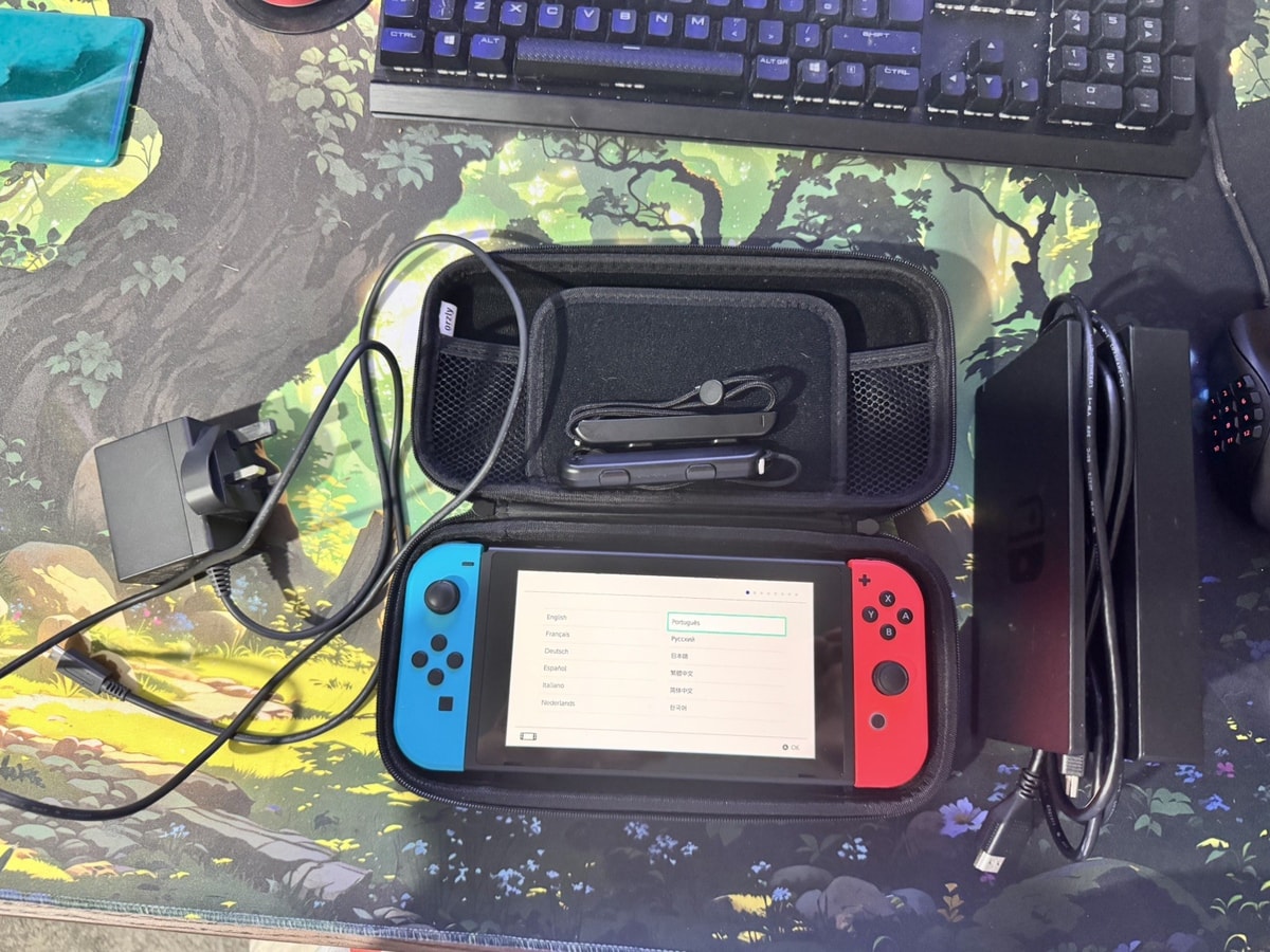 Nintendo Switch 32GB V1 Console with All Accessories HAC-001