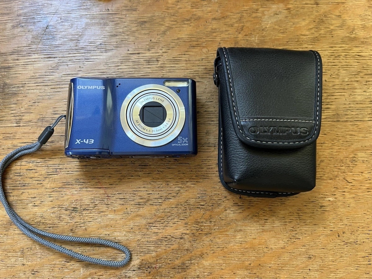 Olympus X-43 Digital Camera 14MP Blue With Case And Accessories