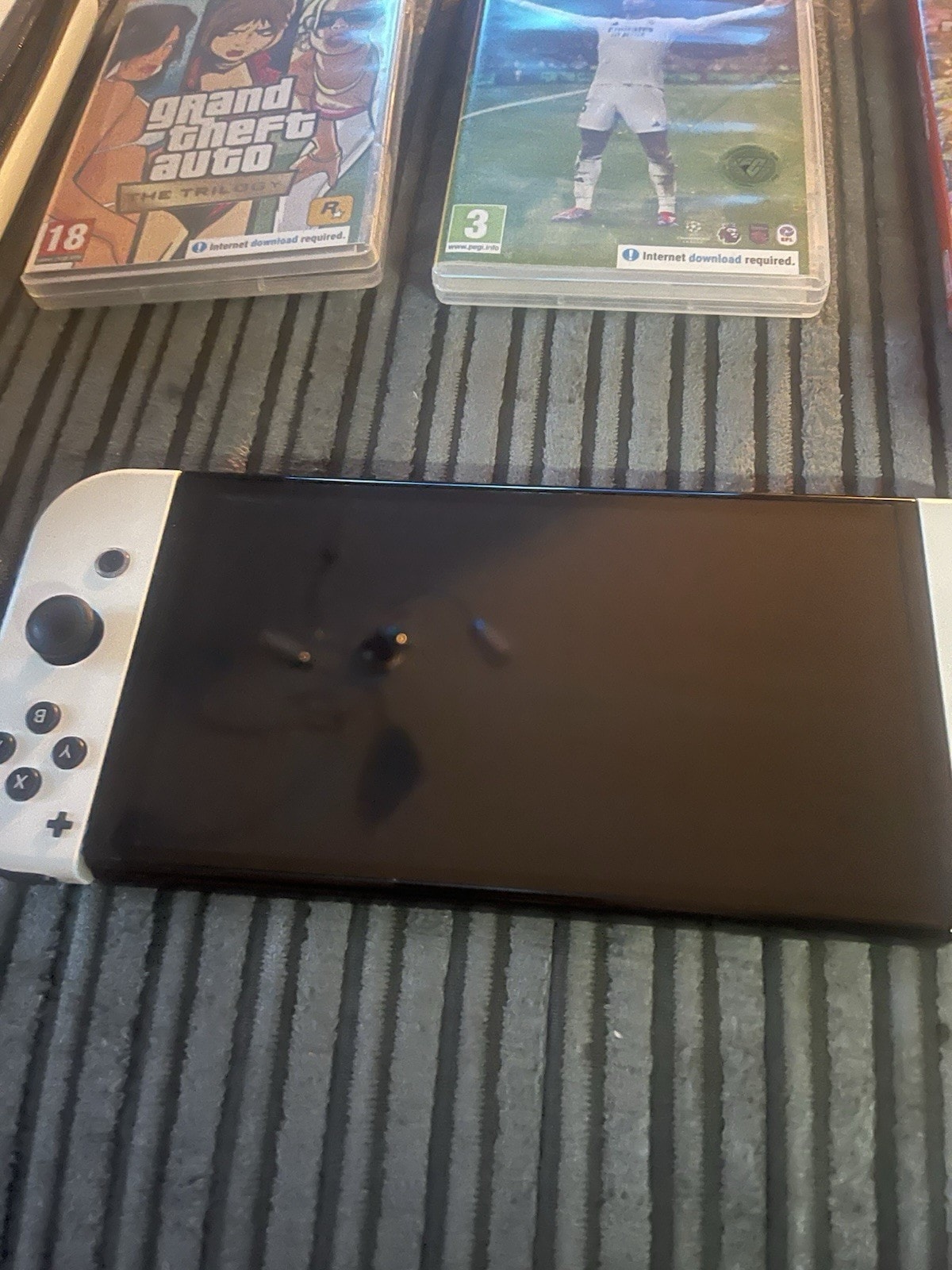Nintendo Switch OLED Model HEG-001 Handheld Console - 64GB - White