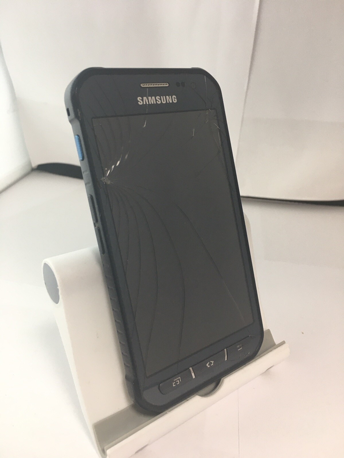 Samsung Galaxy Xcover 3 Unlocked 8GB Blue Android Smartphone Cracked Incomplete
