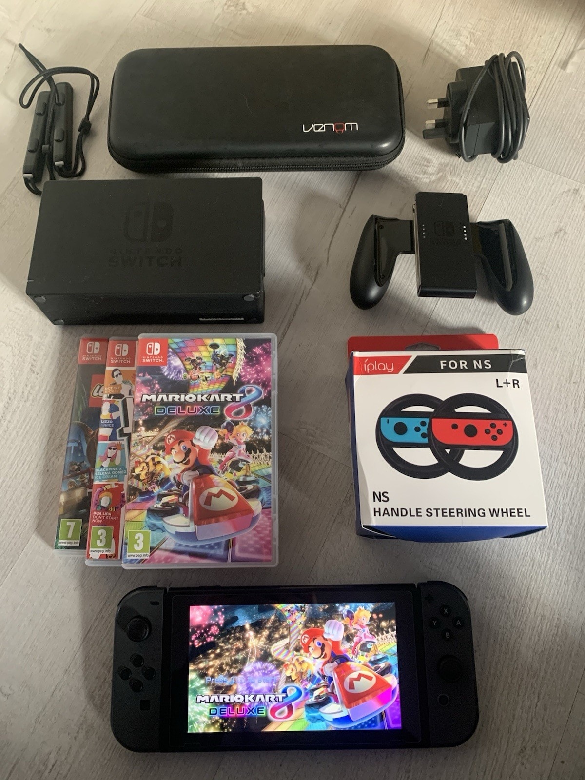 Nintendo Switch Grey V2 Mario Kart Bundle Plus Games