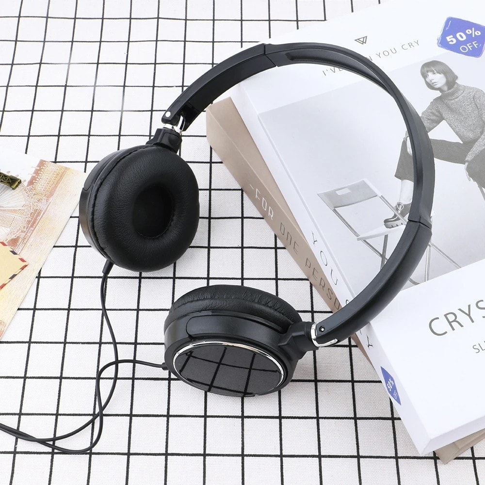 Wired Headphone Over Ear Headset Earphone HD Sound Bass HiFi Sound Music Stereo
