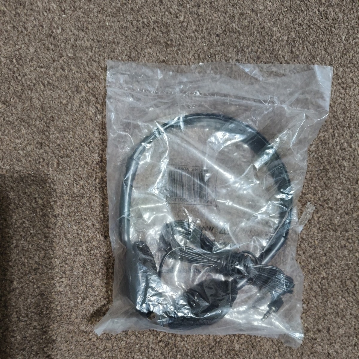 On-Ear Stereo Headphones, 2m Black A088A