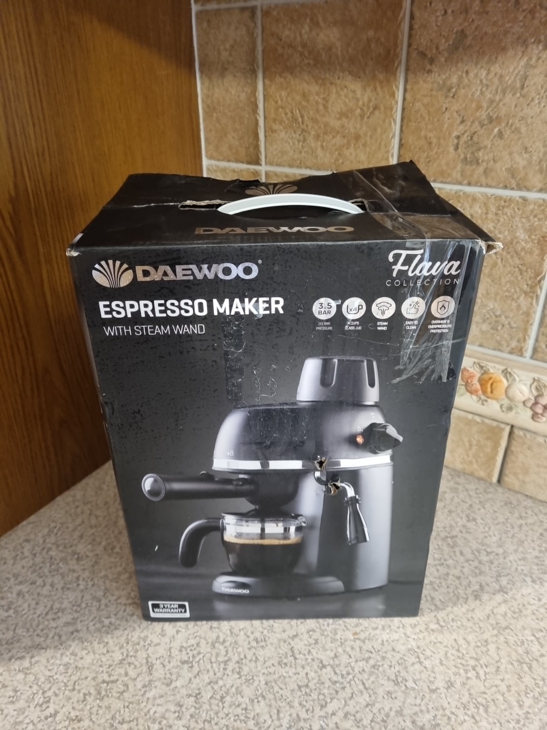 Daewoo 3.5 Bar Espresso Coffee Machine with Steam Wand