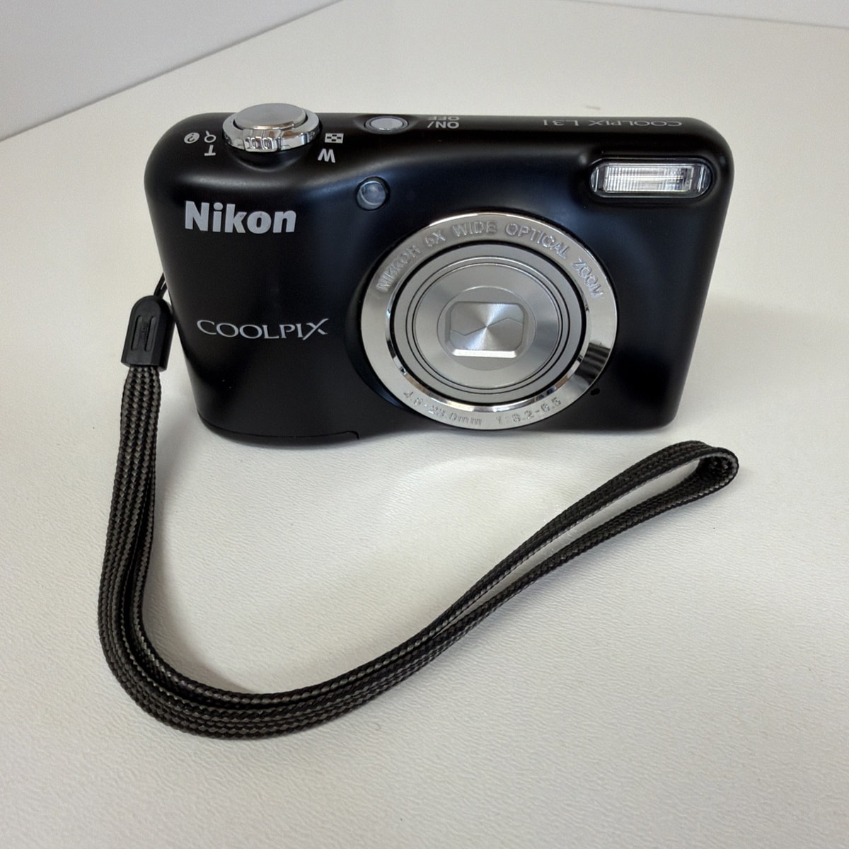 Nikon COOLPIX L31 16.1MP Digital Compact Camera - Silver - Great Condition