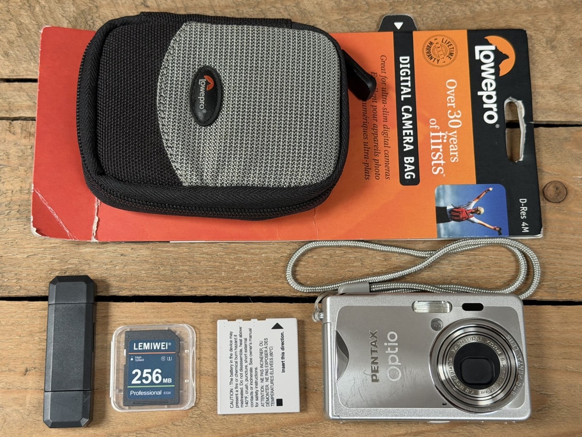 Pentax Optio S7 Digicam, Retro Digital Camera, Battery, Case. Tested