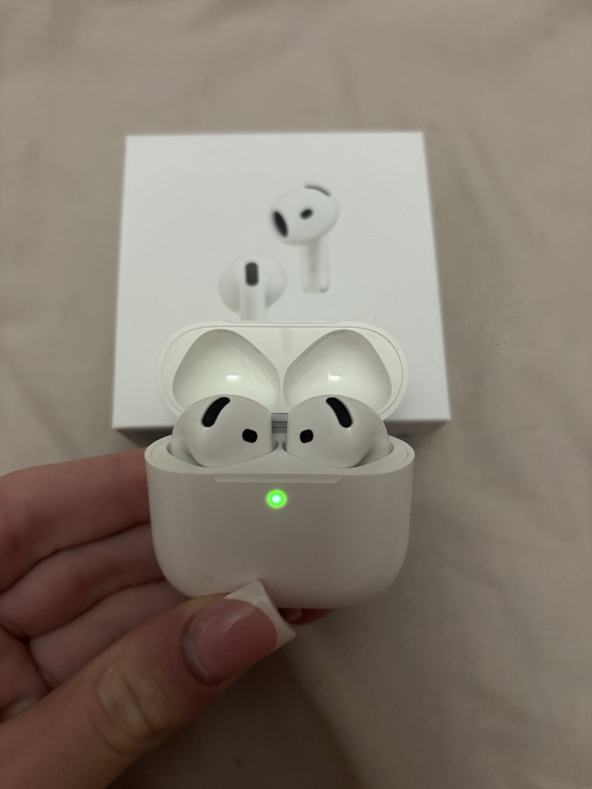 BNIB-Apple AirPods 4th Generation with Active Noise Cancellation
