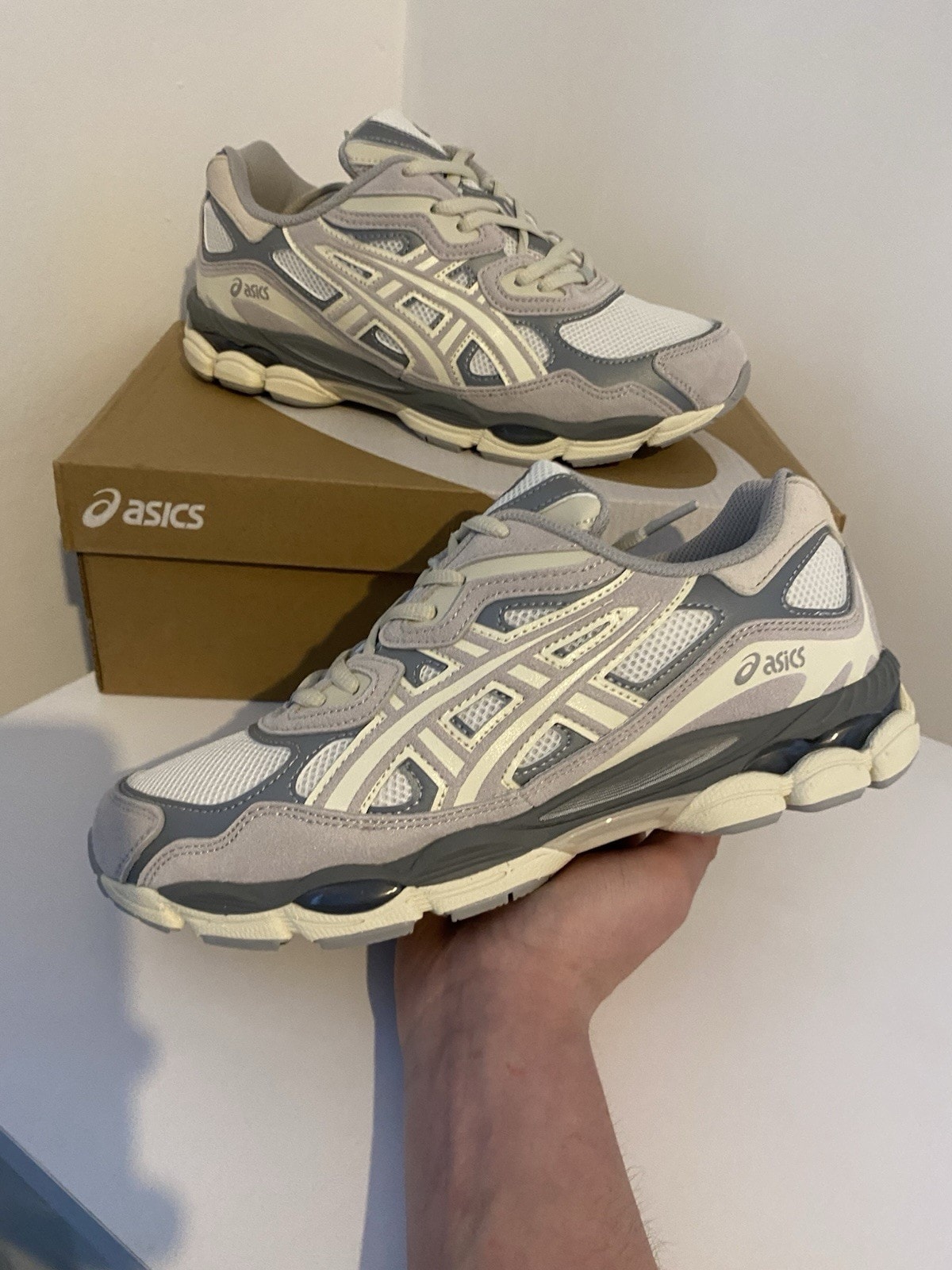 Asics Gel NYC Oyster Grey / Beige Trainers UK 9 Running Shoes Men’s