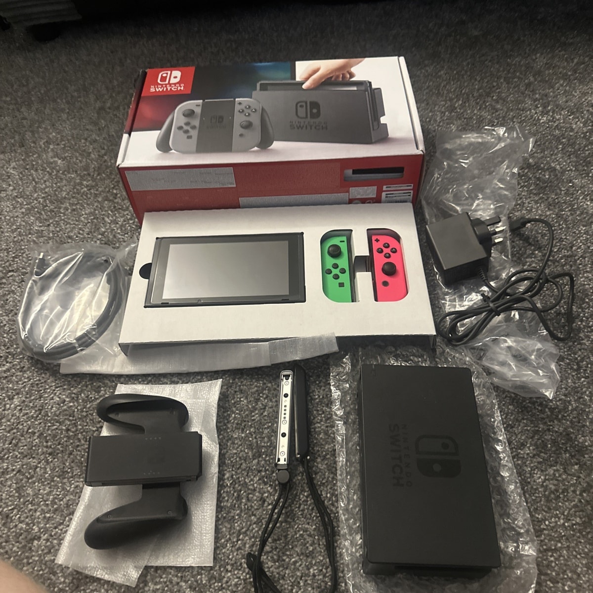 Nintendo Switch 11396089 Console with Joy-Con Controllers Grey boxed patched