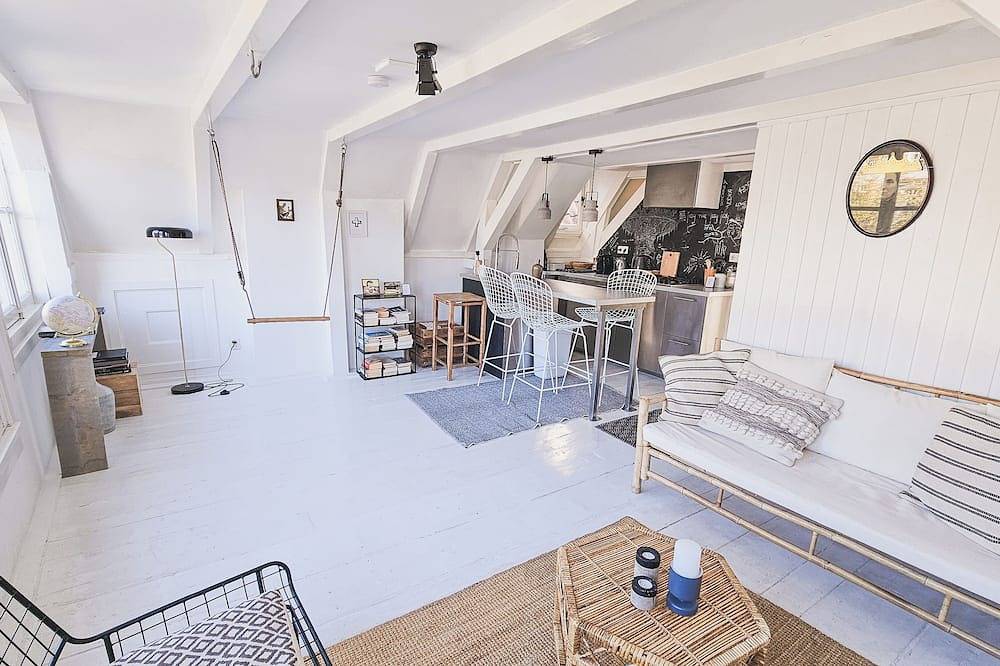 Hotell i Amsterdam från 498 kr per natt