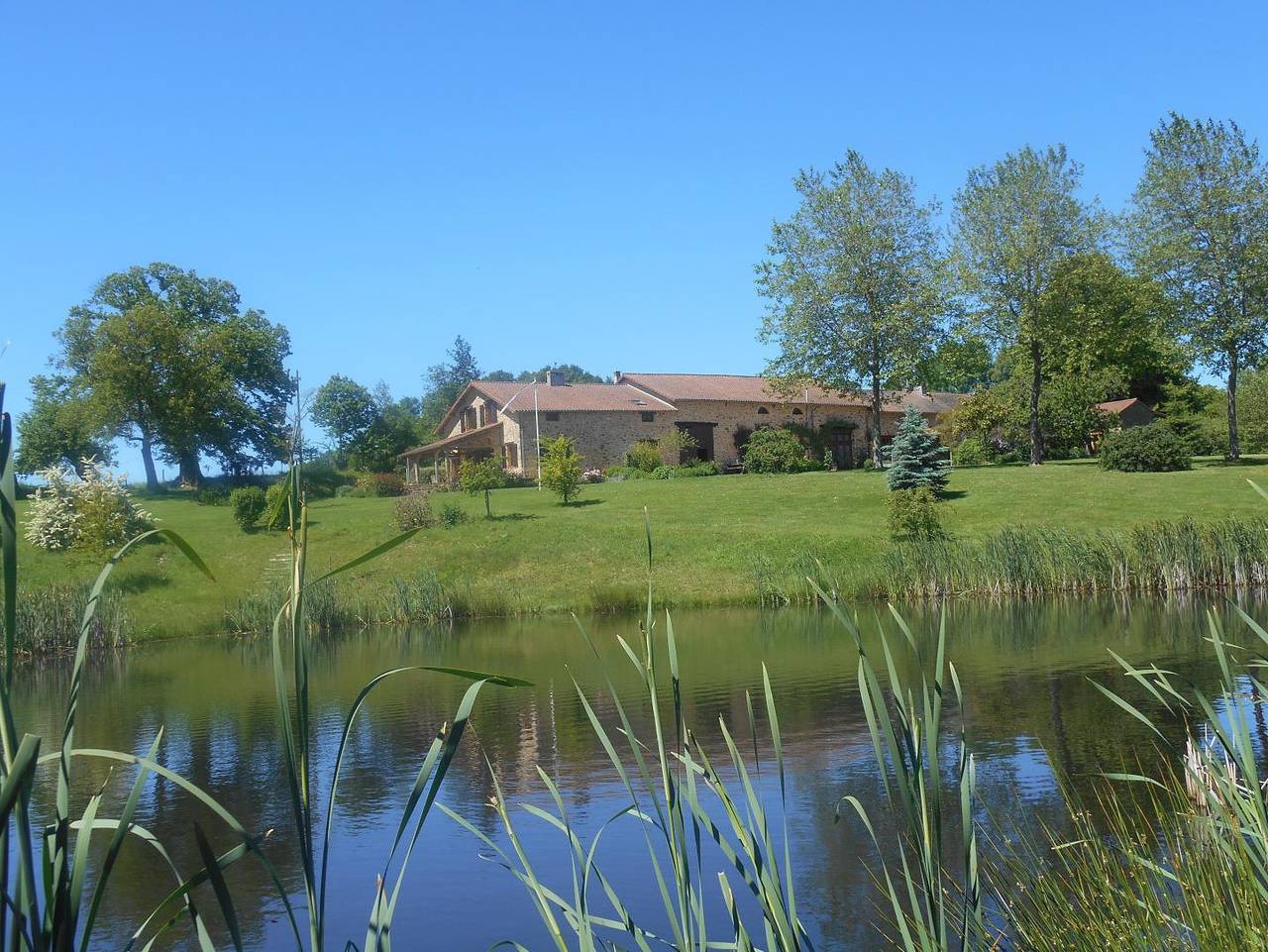 Hotell i Limousin från 108 kr per natt
