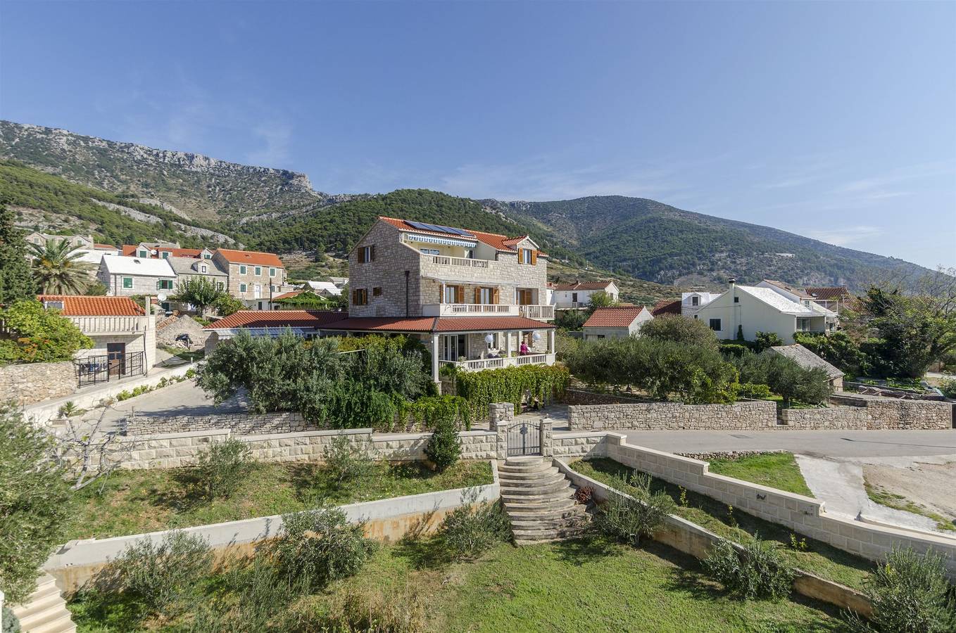 Hotell i Brac från 68 kr per natt