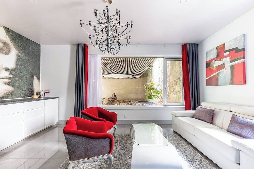 Hotell i Paris från 413 kr per natt